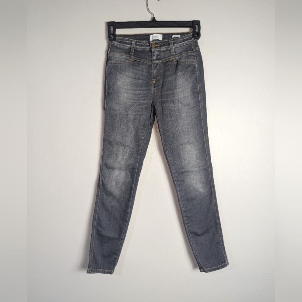 25 Closed Brand Skinny Pusher Dark Whiskered Wash Jeans